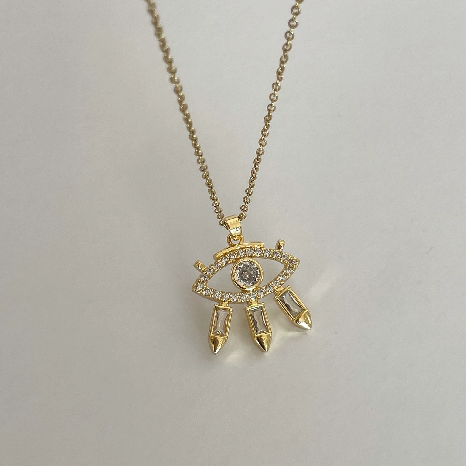 Çelik Büyük Taş Göz Kolye