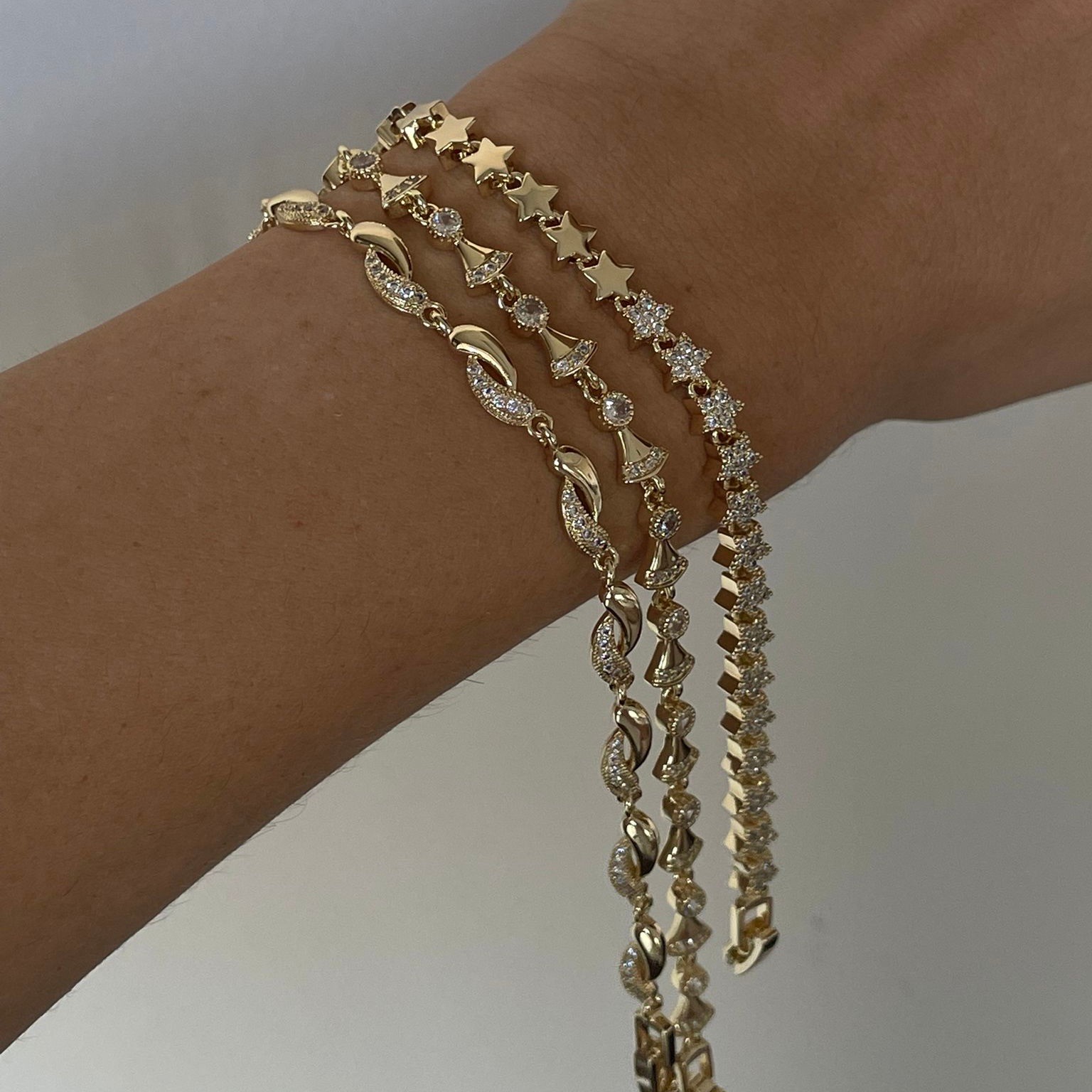 Vip 14k Yarı Taşlı Yıldız Bileklik