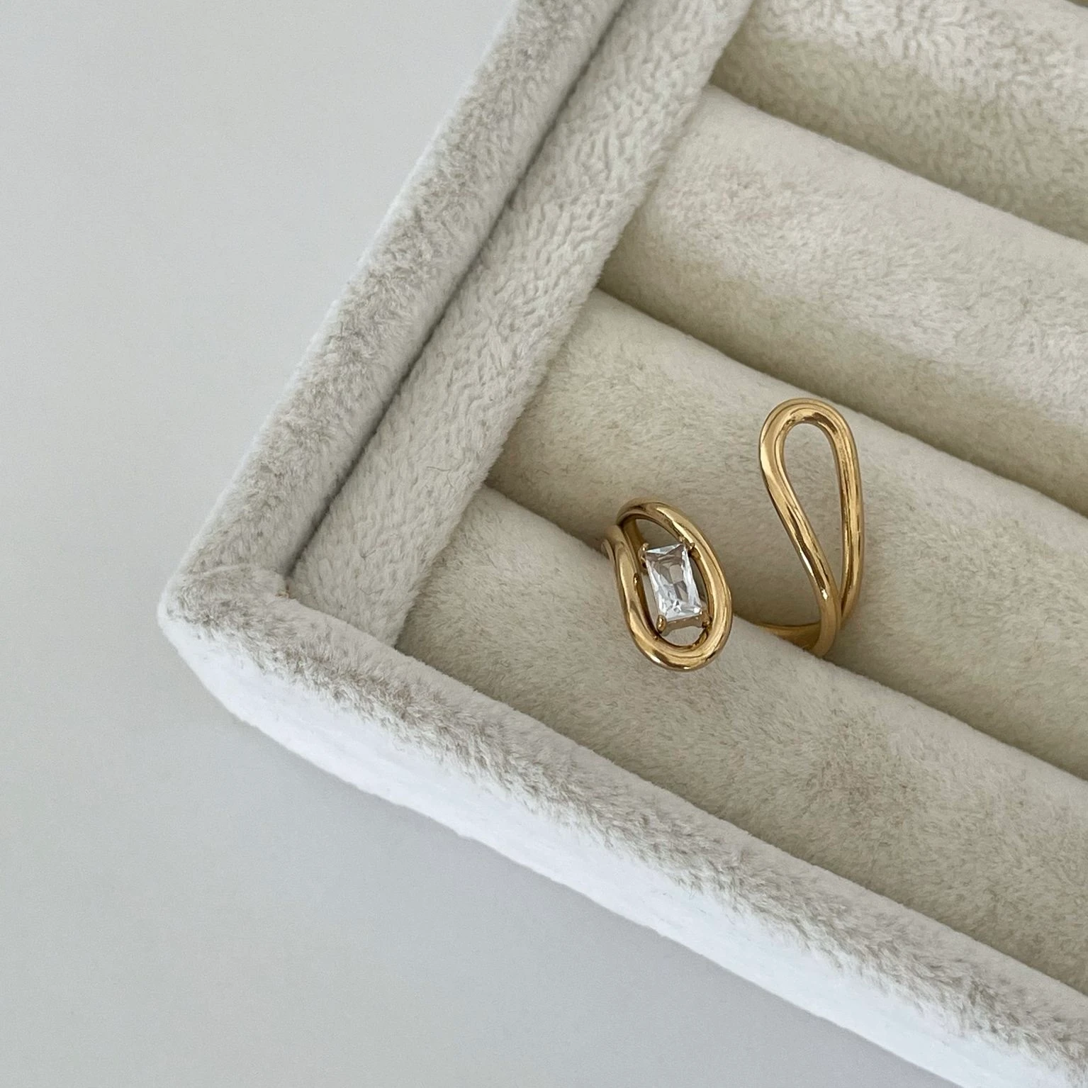 Çelik Dikdörtgen Taş Yüzük