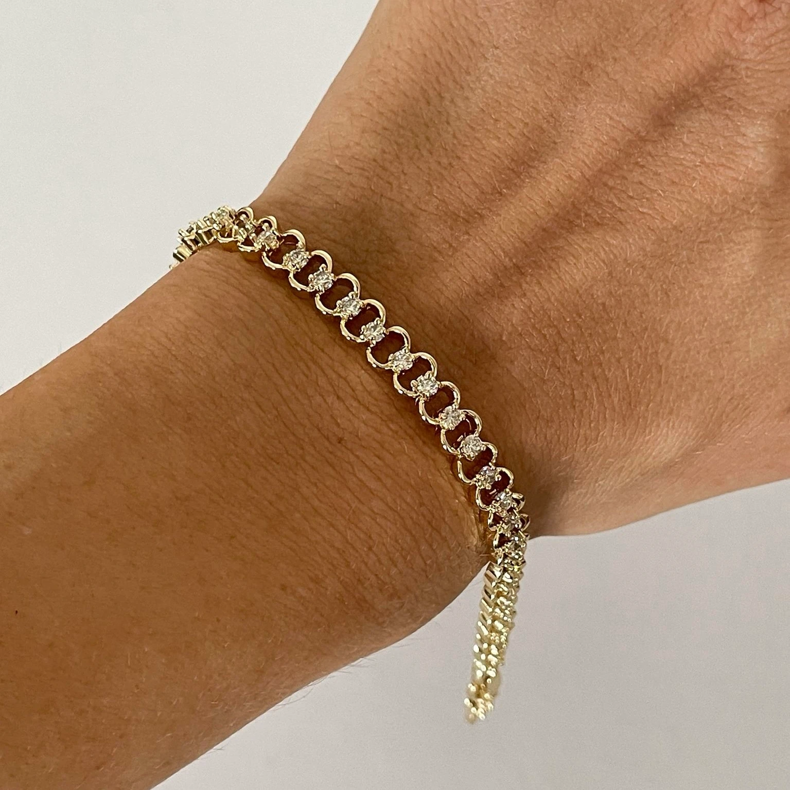 Vip Seri Elips Taşlı Bileklik