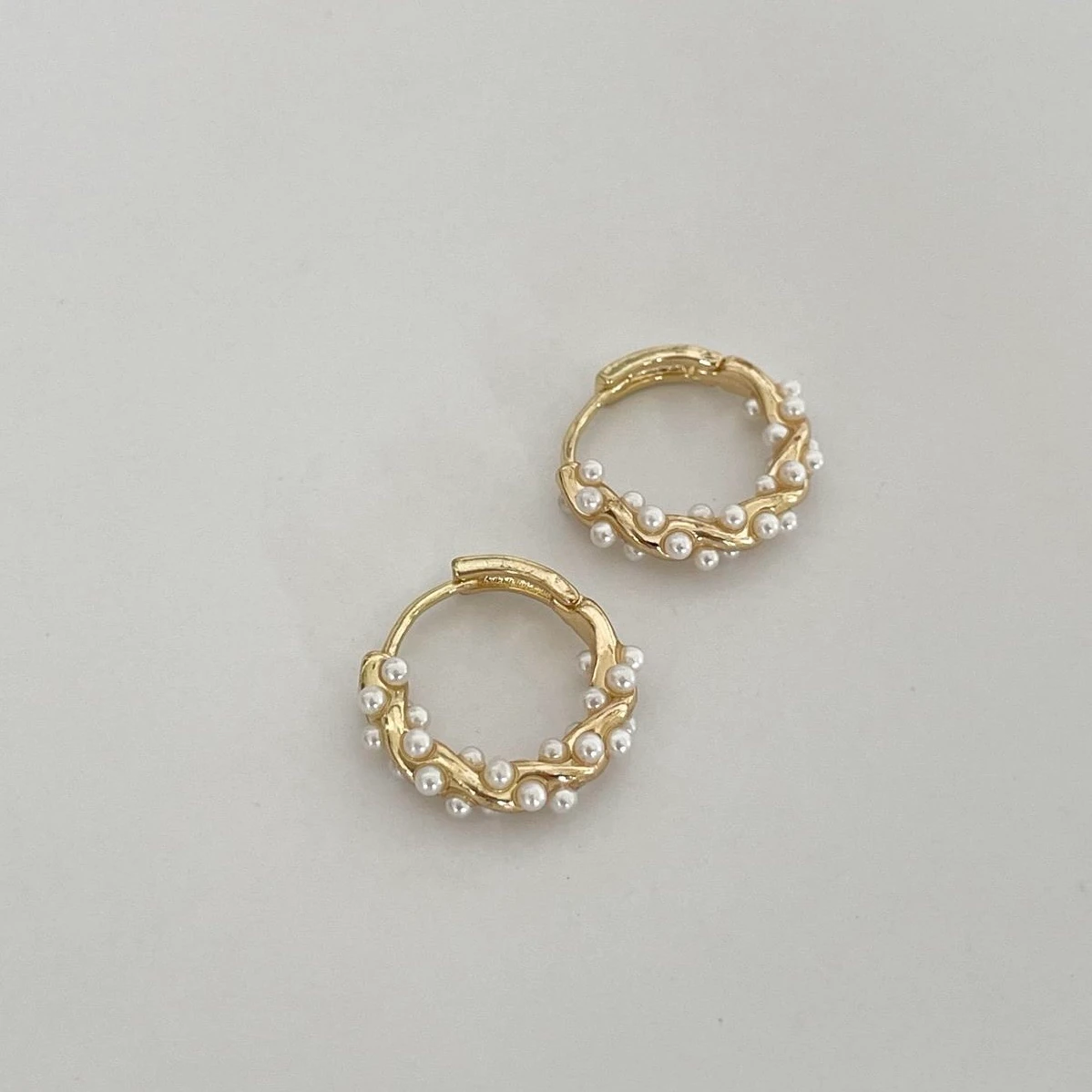 Vip Seri İncili Mini Halka Küpe