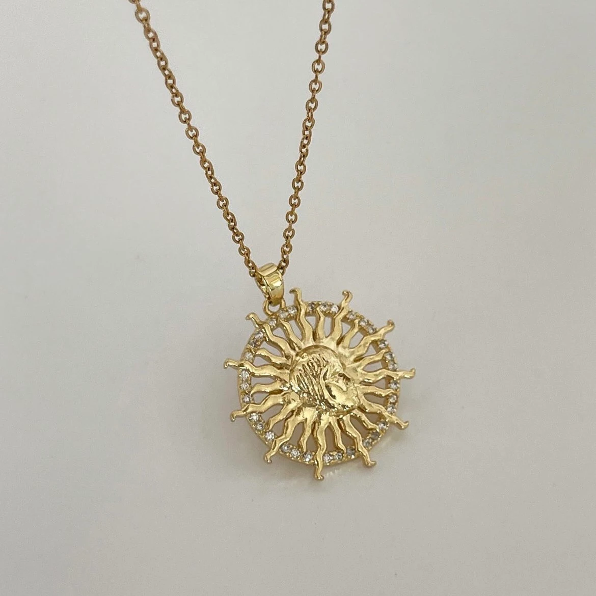 Çelik Güneş Çember Kolye