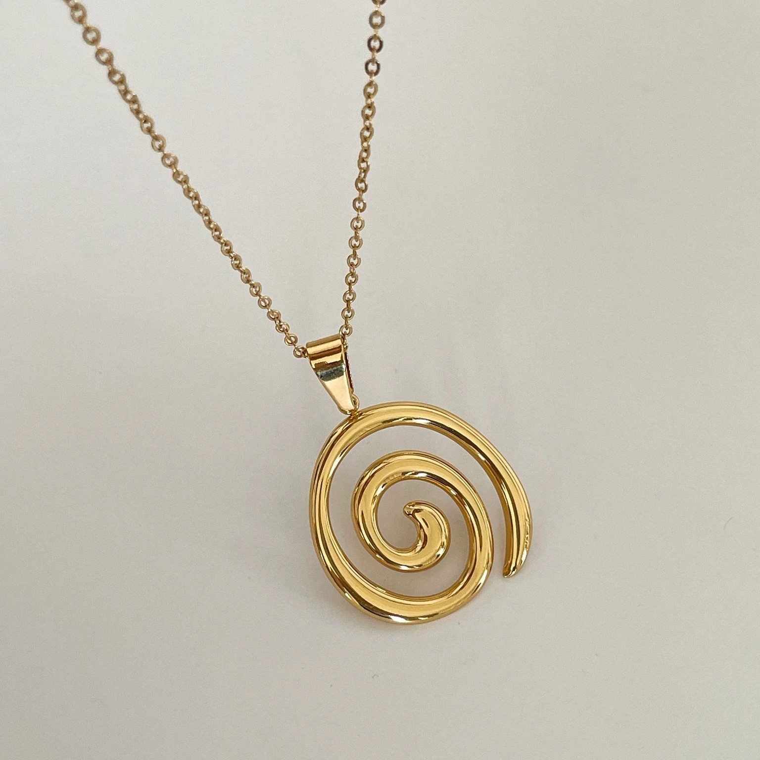 Çelik Sarmal Gold Kolye