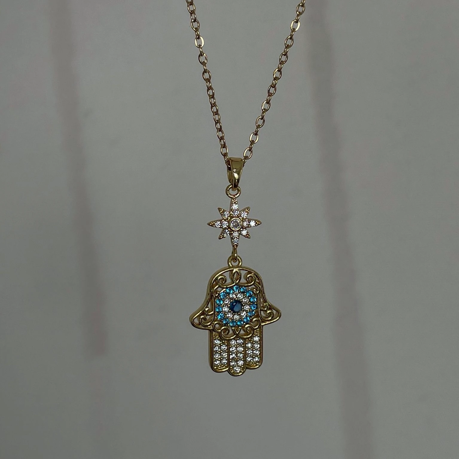 Çelik Yıldız Detay Işıltılı Hamsa Kolye