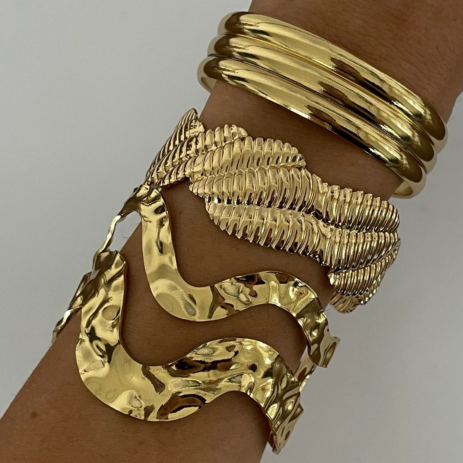 Çelik Dokulu Dalga Kelepçe