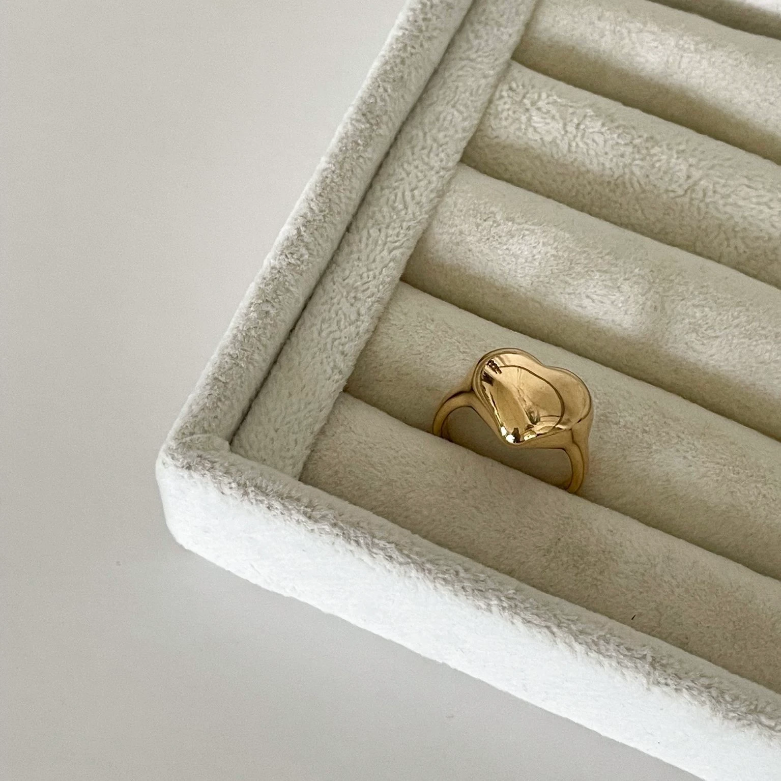 Çelik Dolgulu Kalp Yüzük