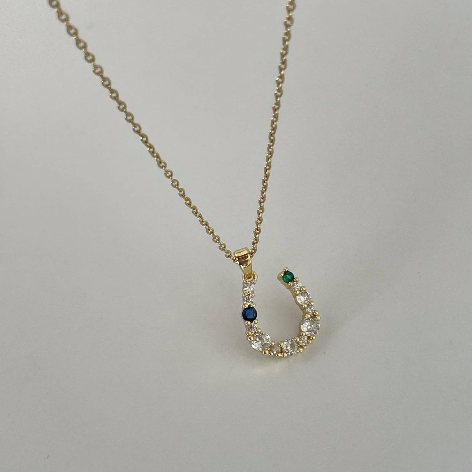 Çelik Full Taş Nal Sembol Kolye