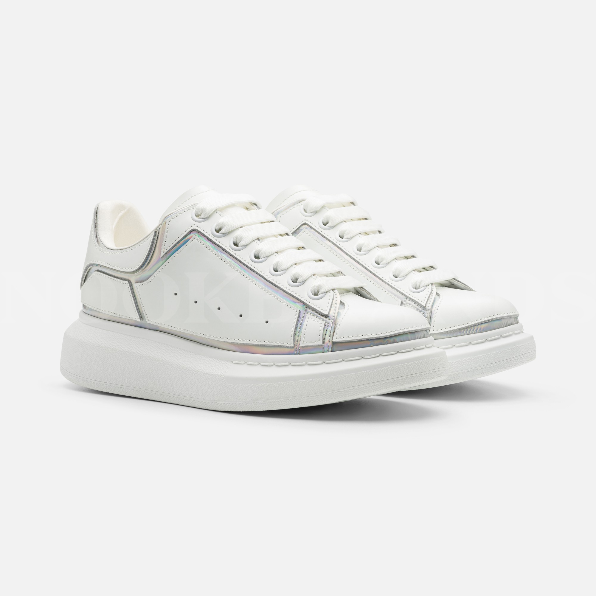 Oversize Beyaz Deri Sneaker