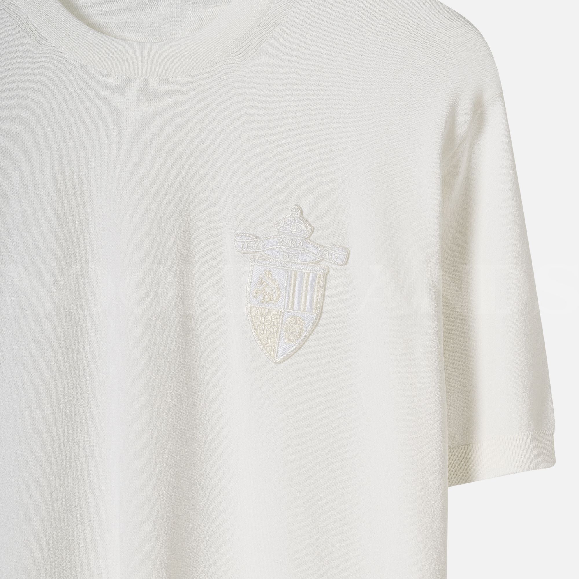 Nakışlı Logo Detay Beyaz Triko T-shirt