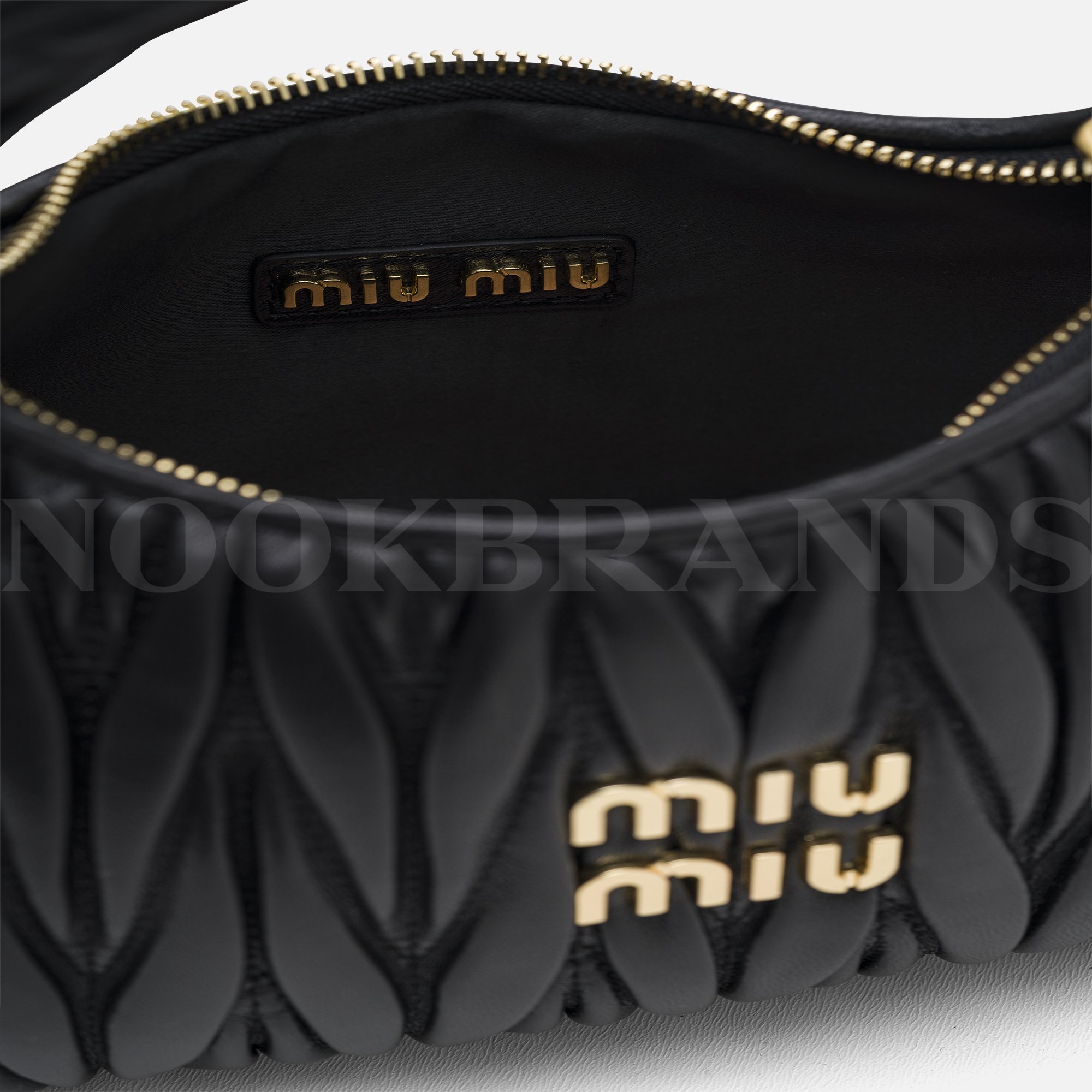 Wander matelassé nappa leather hobo bag black