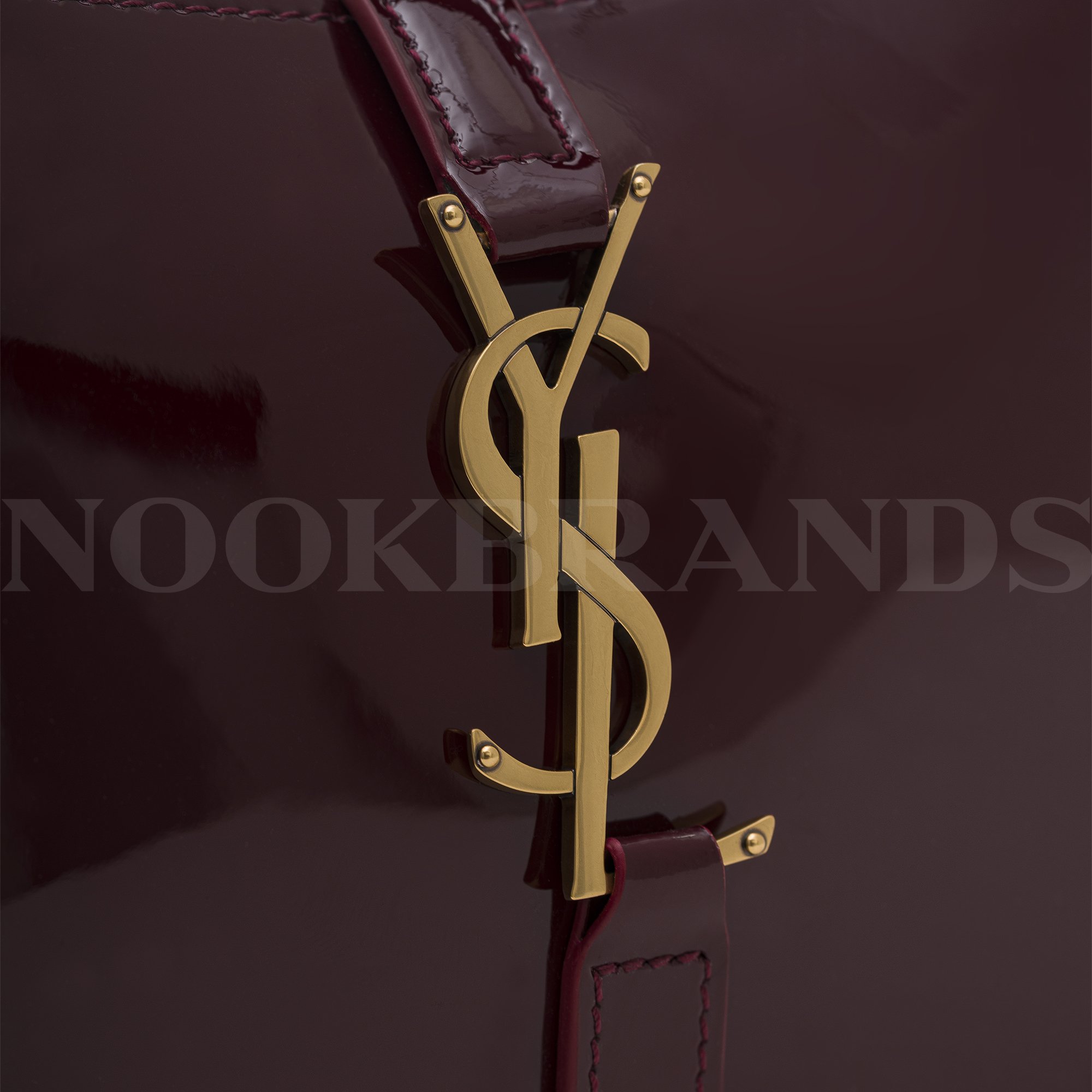 Le 5 à 7 supple leather bag 