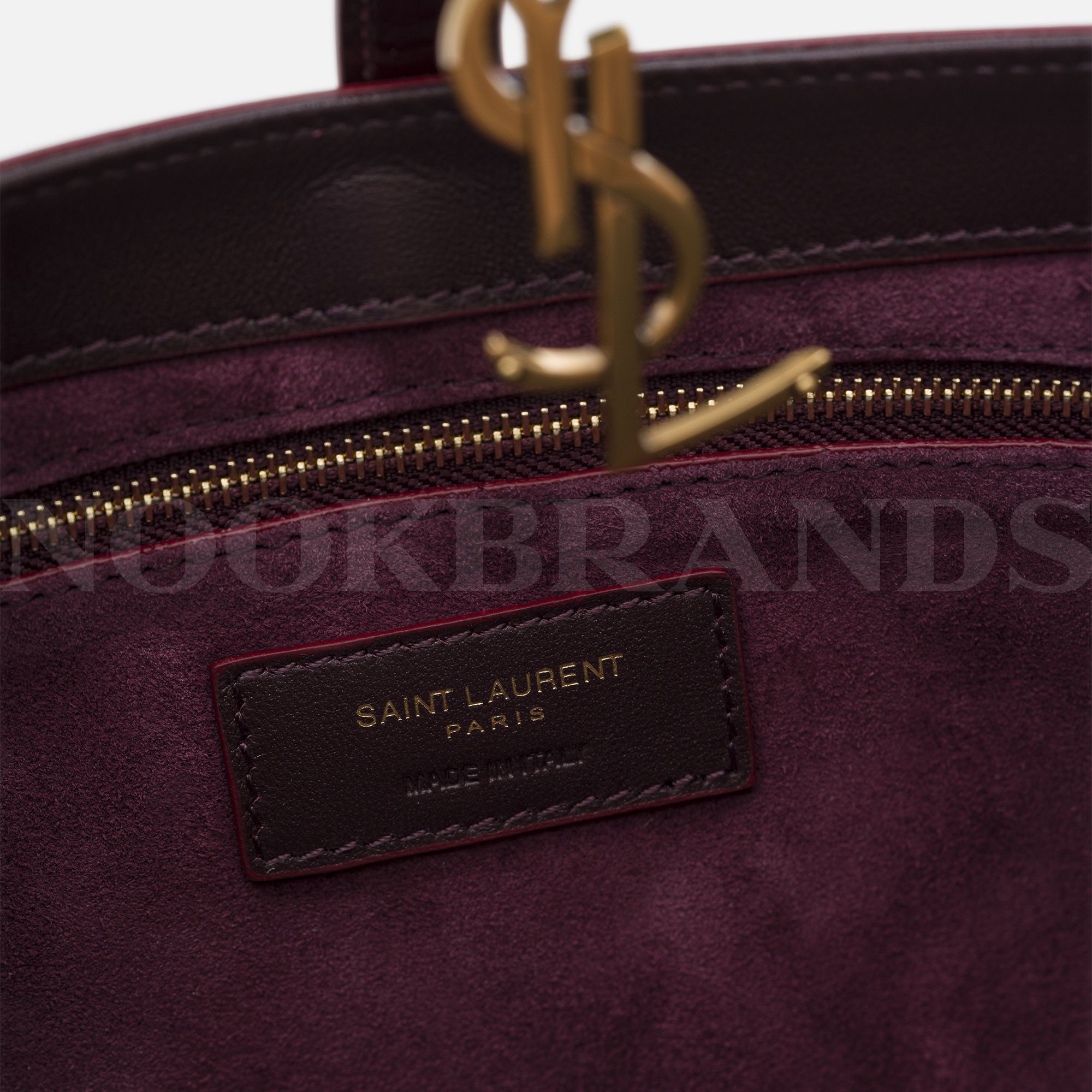 Le 5 à 7 supple leather bag 
