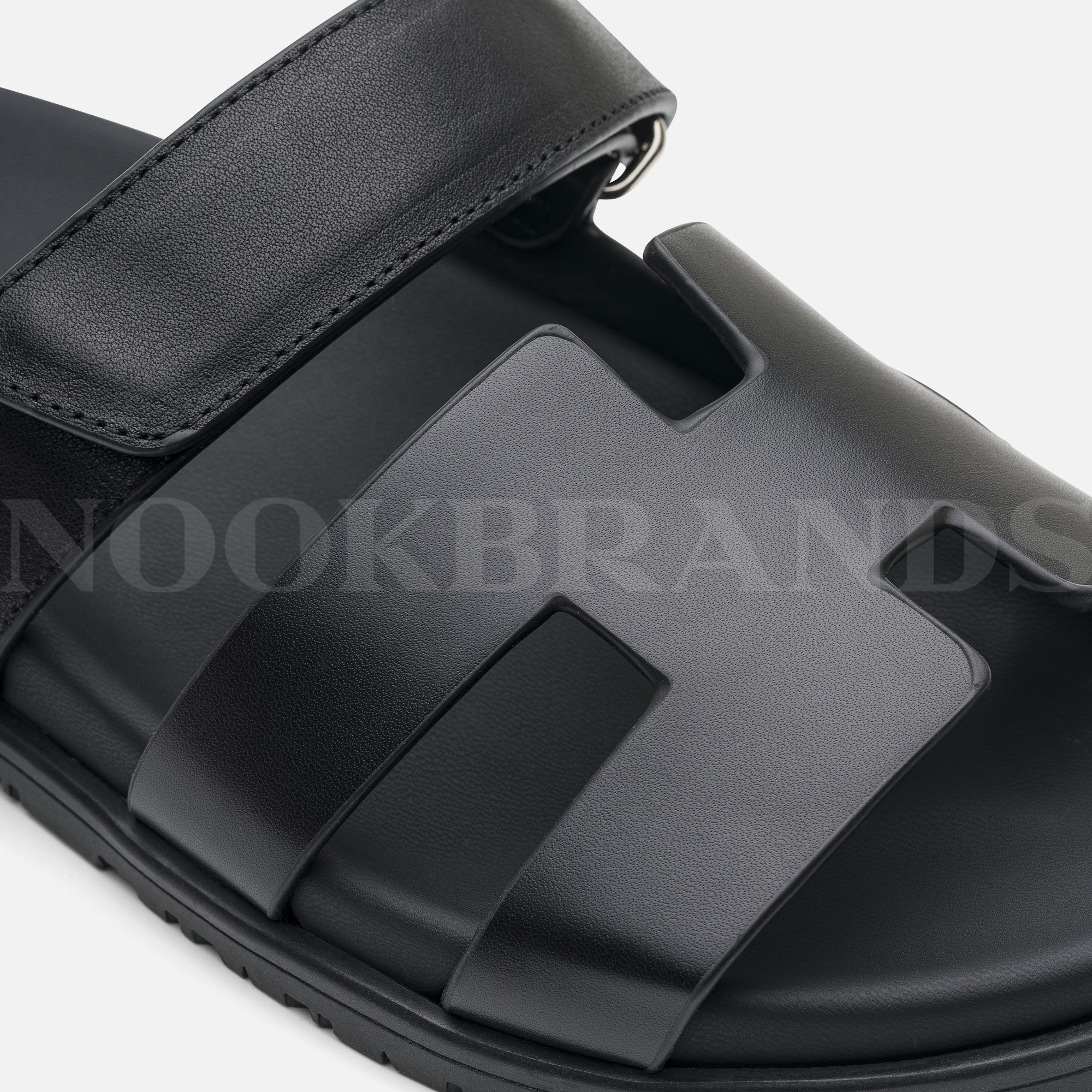 Siyah Deri Chypre Sandal
