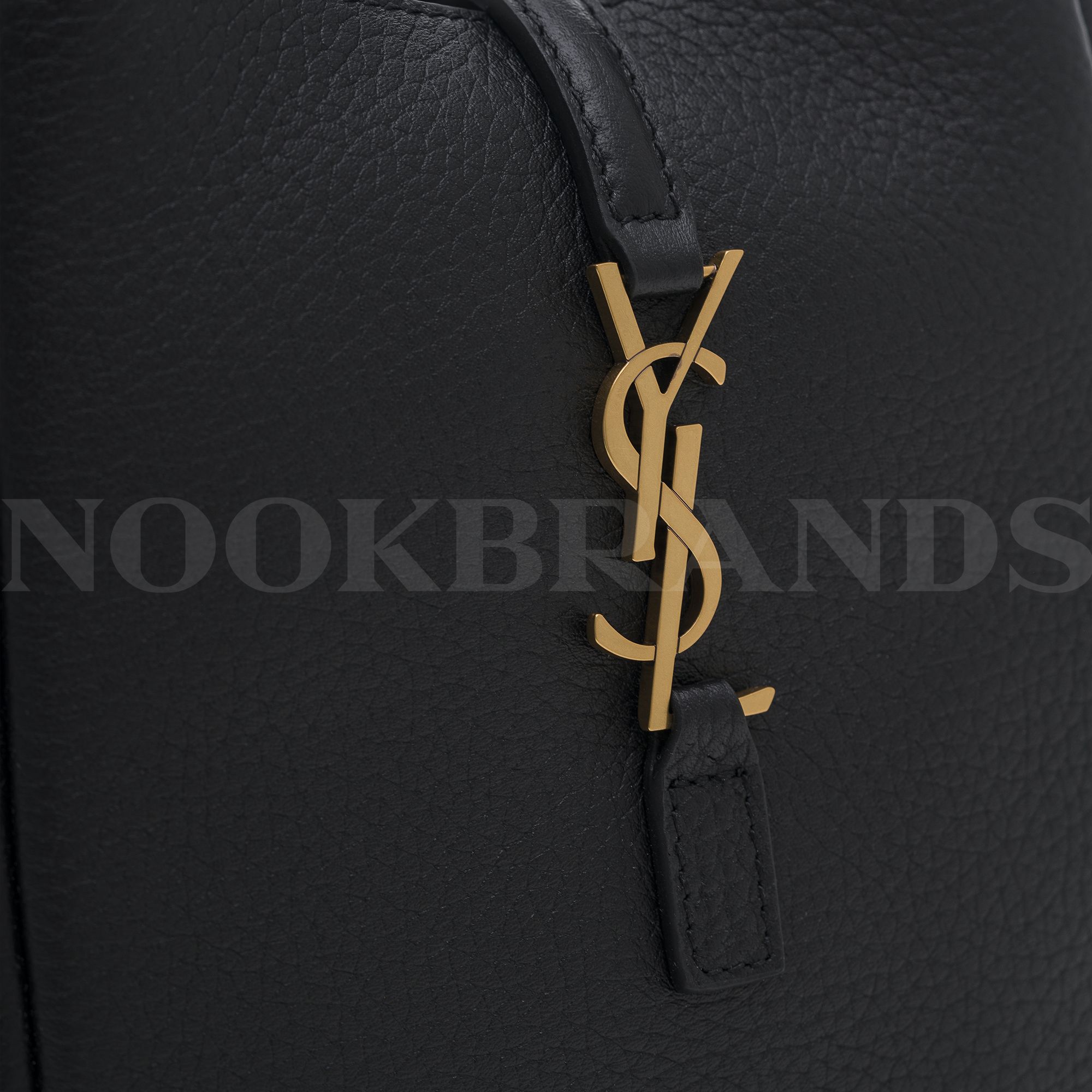 Le 5 à 7 supple baby leather bag 