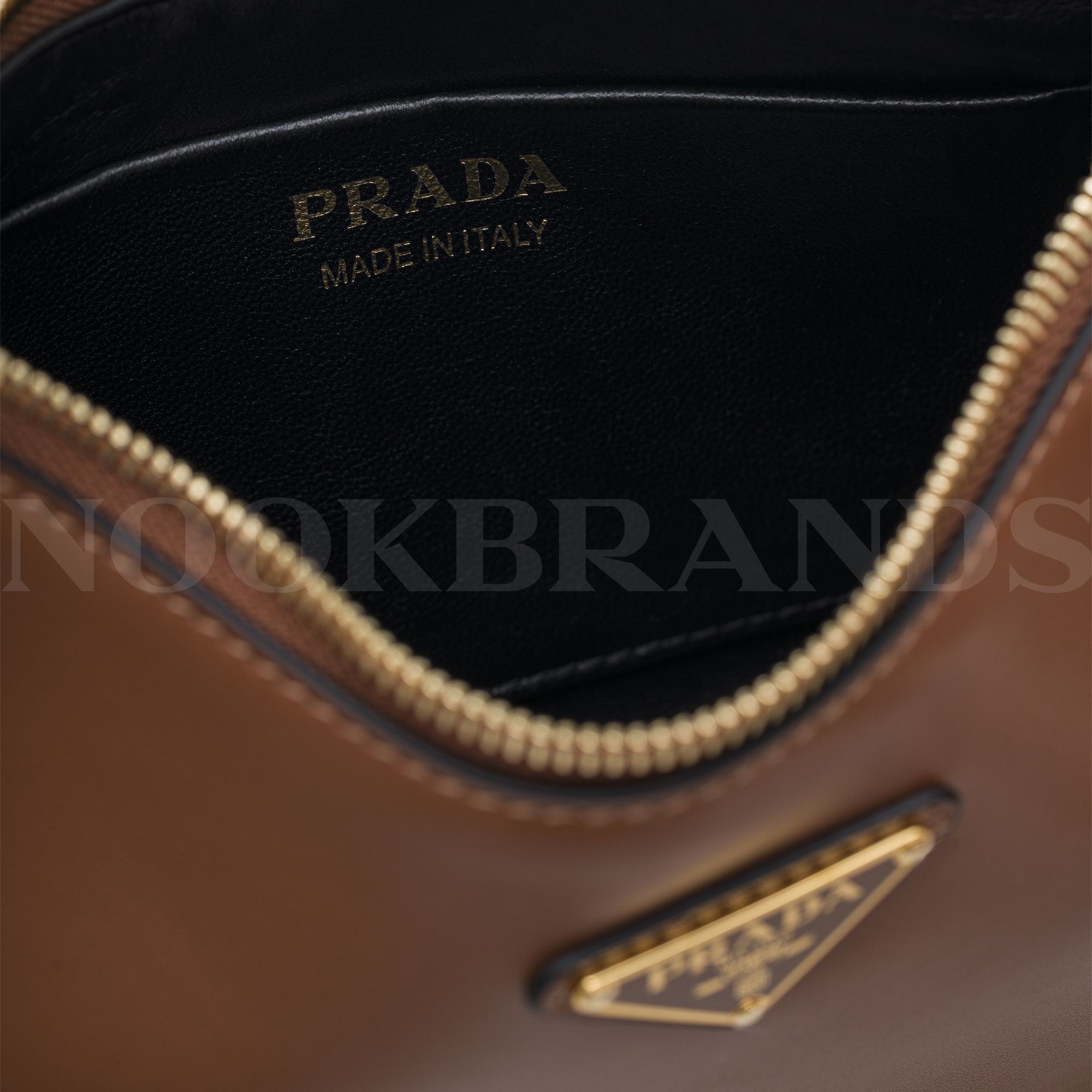 Leather Arqué Shoulder Bag