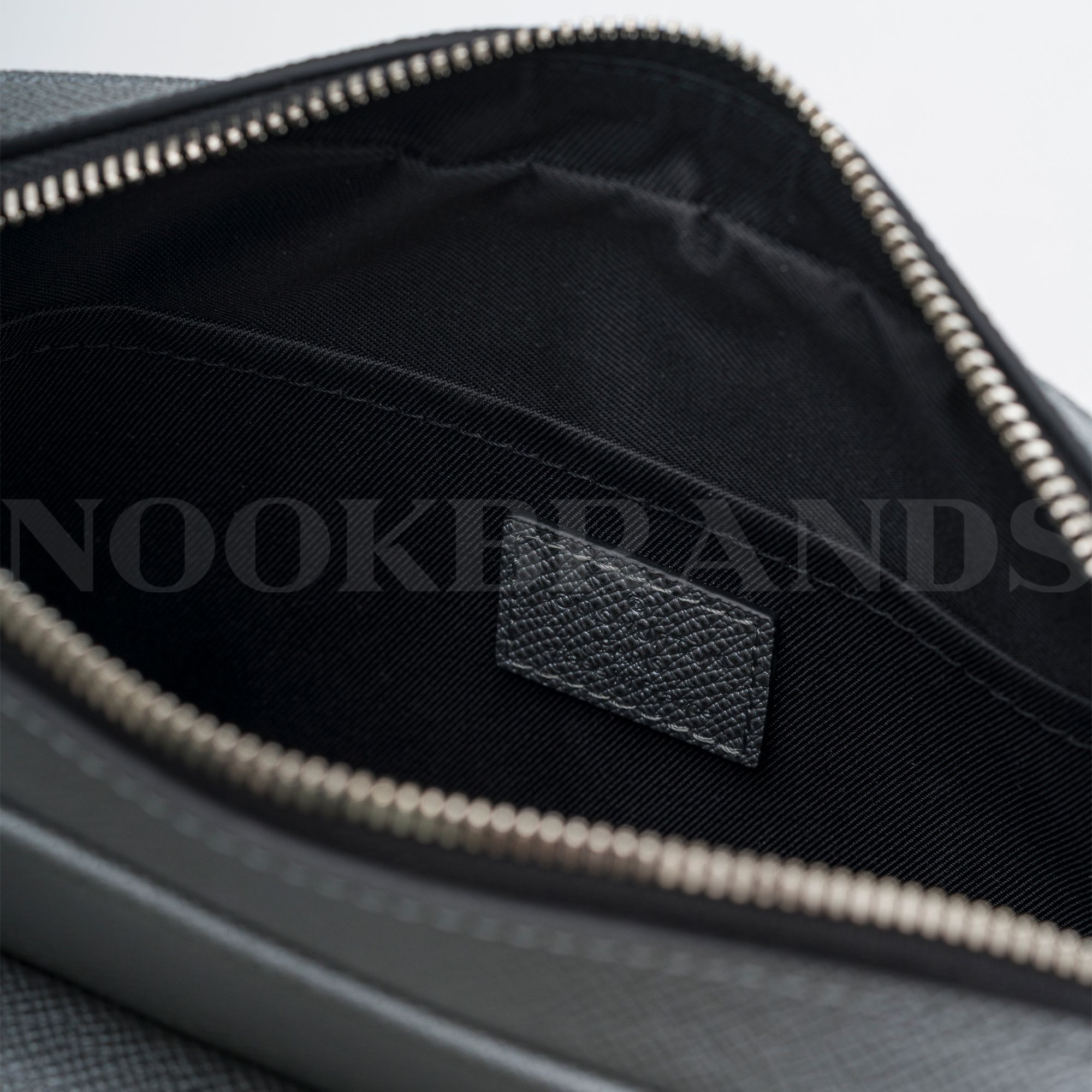 Gri Deri Outdoor Messenger