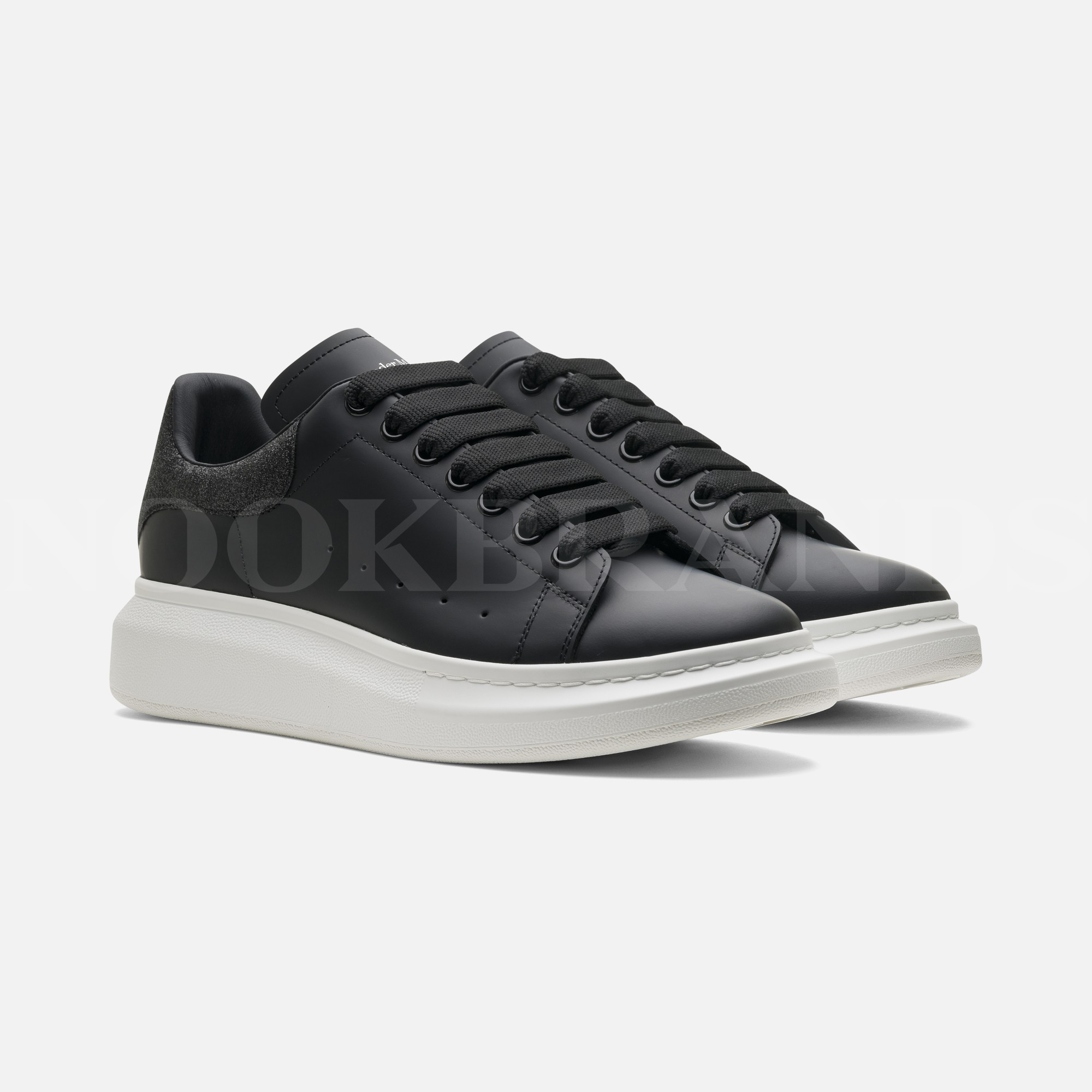 Oversize Siyah Deri Sneaker