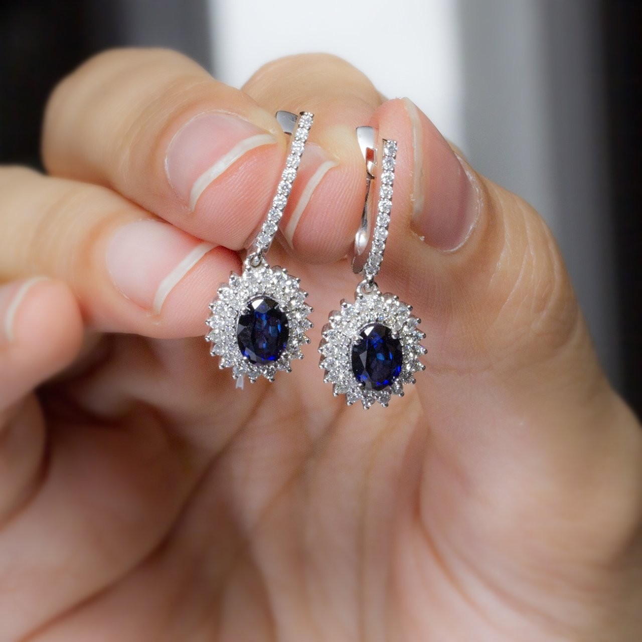 2,90 Karat Pırlantalı Safir Küpe