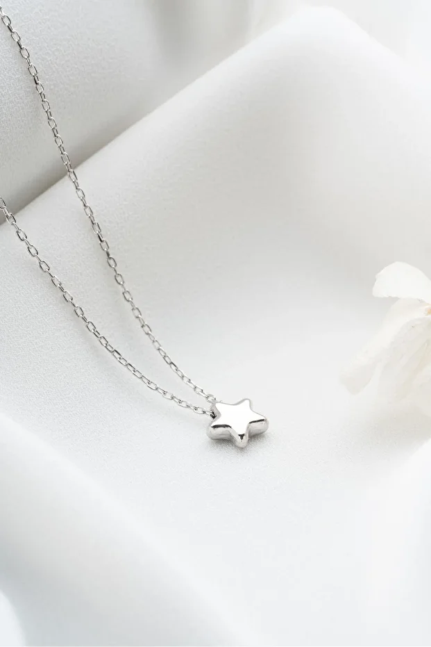 Gümüş Minik Yıldız Kolye