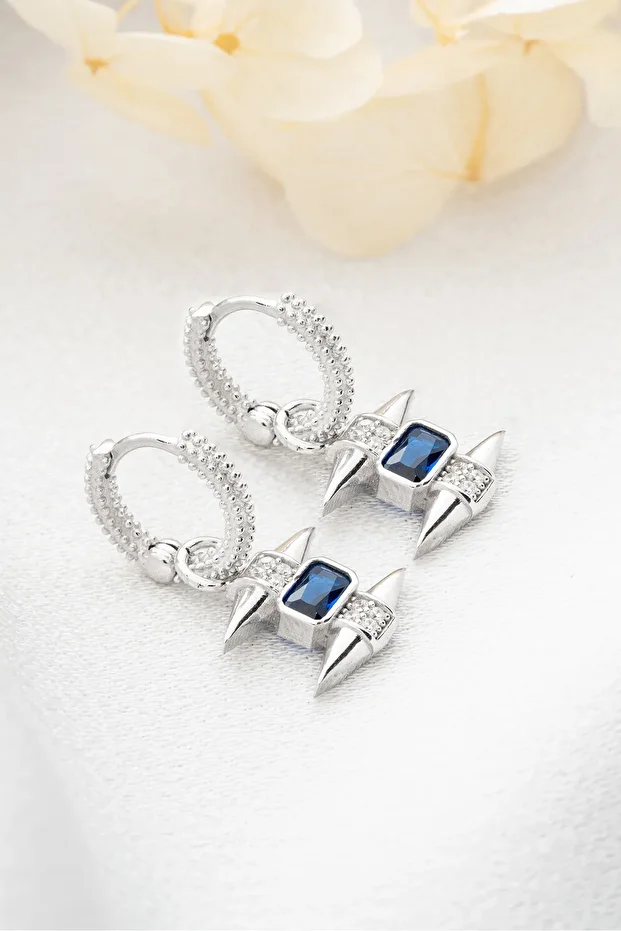 Gümüş Safir Taşlı Trend Küpe