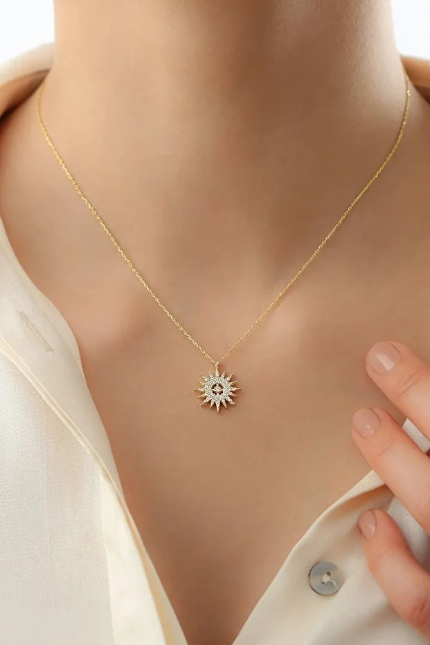 Gümüş Yıldızlı Güneş Kolye