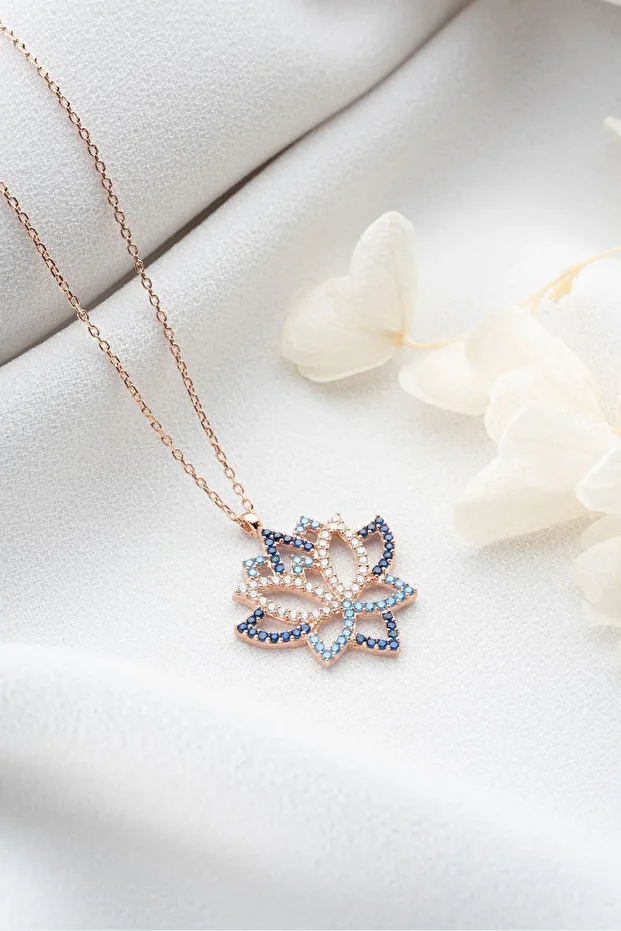 Gümüş Rose Lotus Çiçeği Kolye