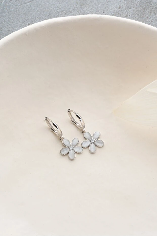 Gümüş Sedefli Nergis Çiçek Küpe