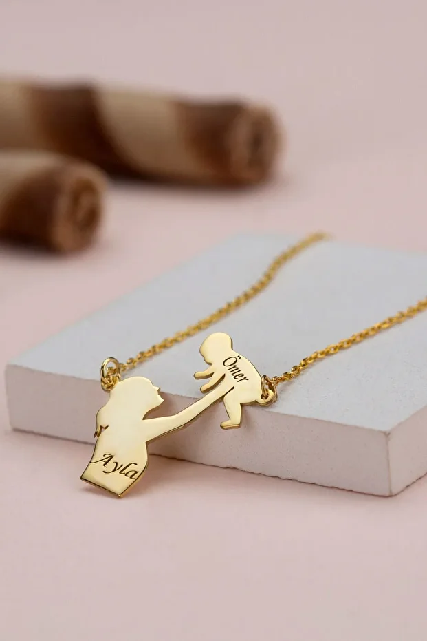 Gümüş Isimli Anne Bebek Kolyesi