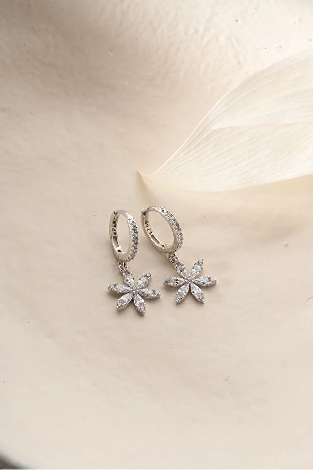 Gümüş Lotus Çiçeği Küpe