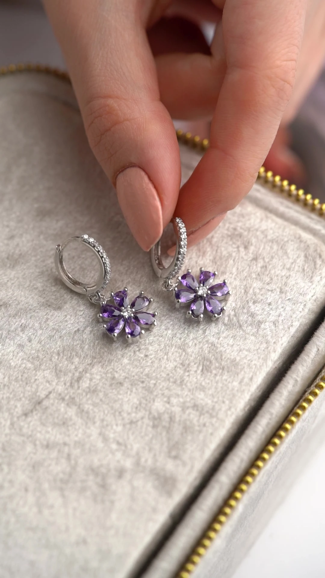 Gümüş Mor Lotus Çiçeği Küpe