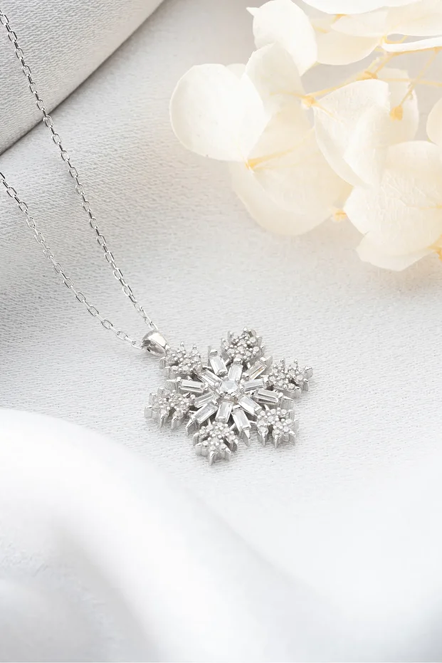 Gümüş Baget Taşlı Kartanesi Kolye