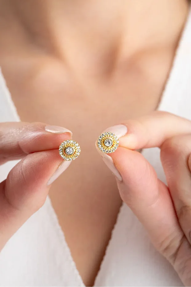 Gümüş Gold Taşlı Minik Çivili Küpe