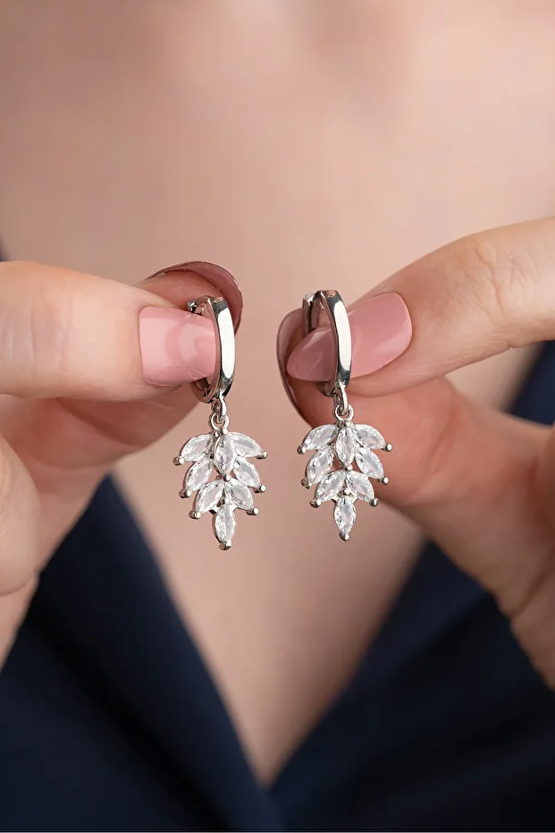 Gümüş Yaprak Küpe