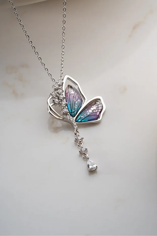Gümüş Kelebek Kolye