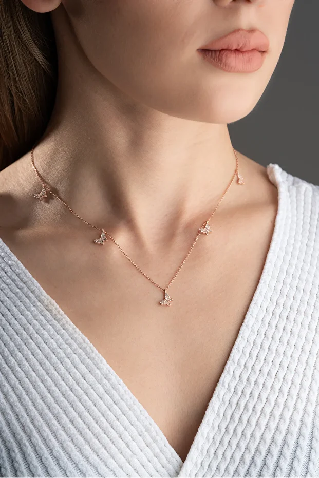 Gümüş Kelebekli Şans Kolyesi