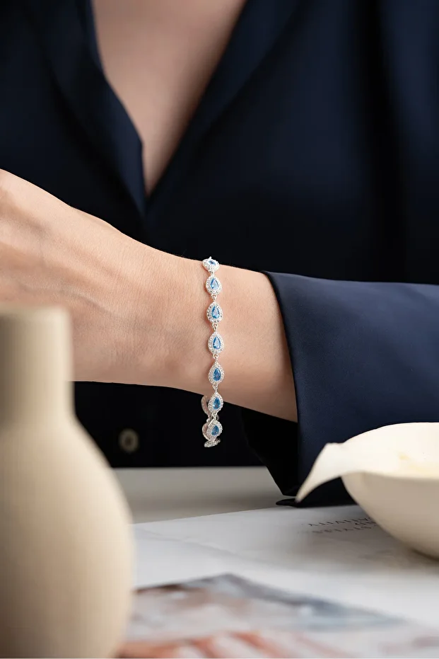 Gümüş Su Yolu Damla Aqua Taşlı Bileklik