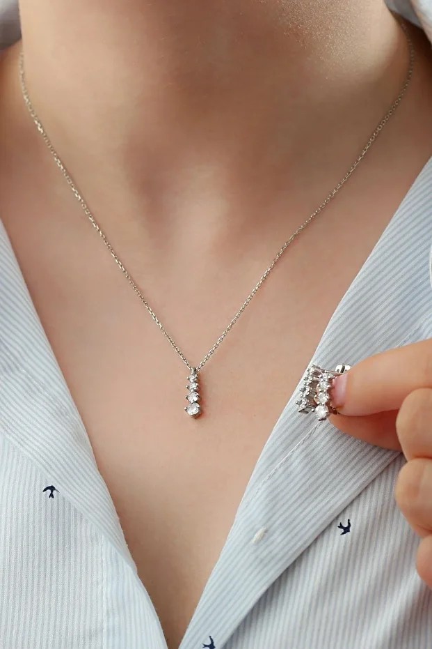 Gümüş Pırlanta Model Kolye Küpe Seti