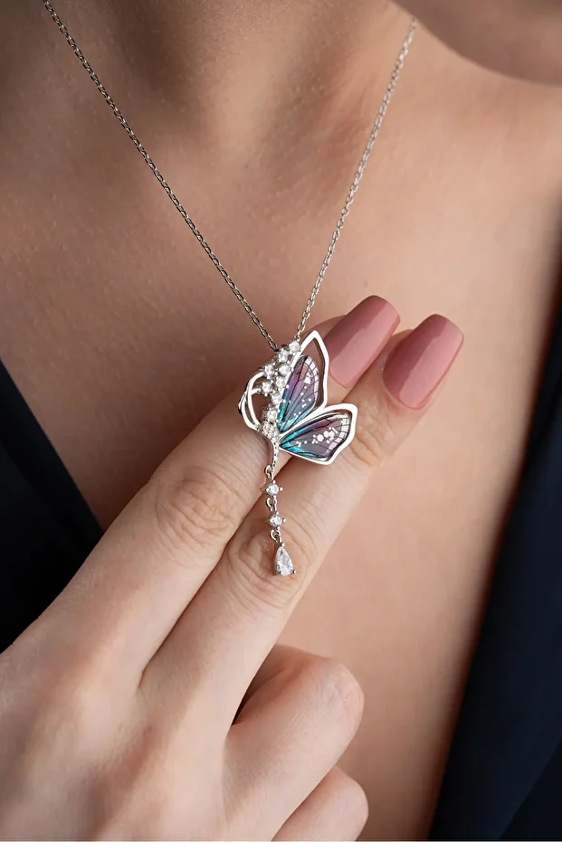 Gümüş Kelebek Kolye