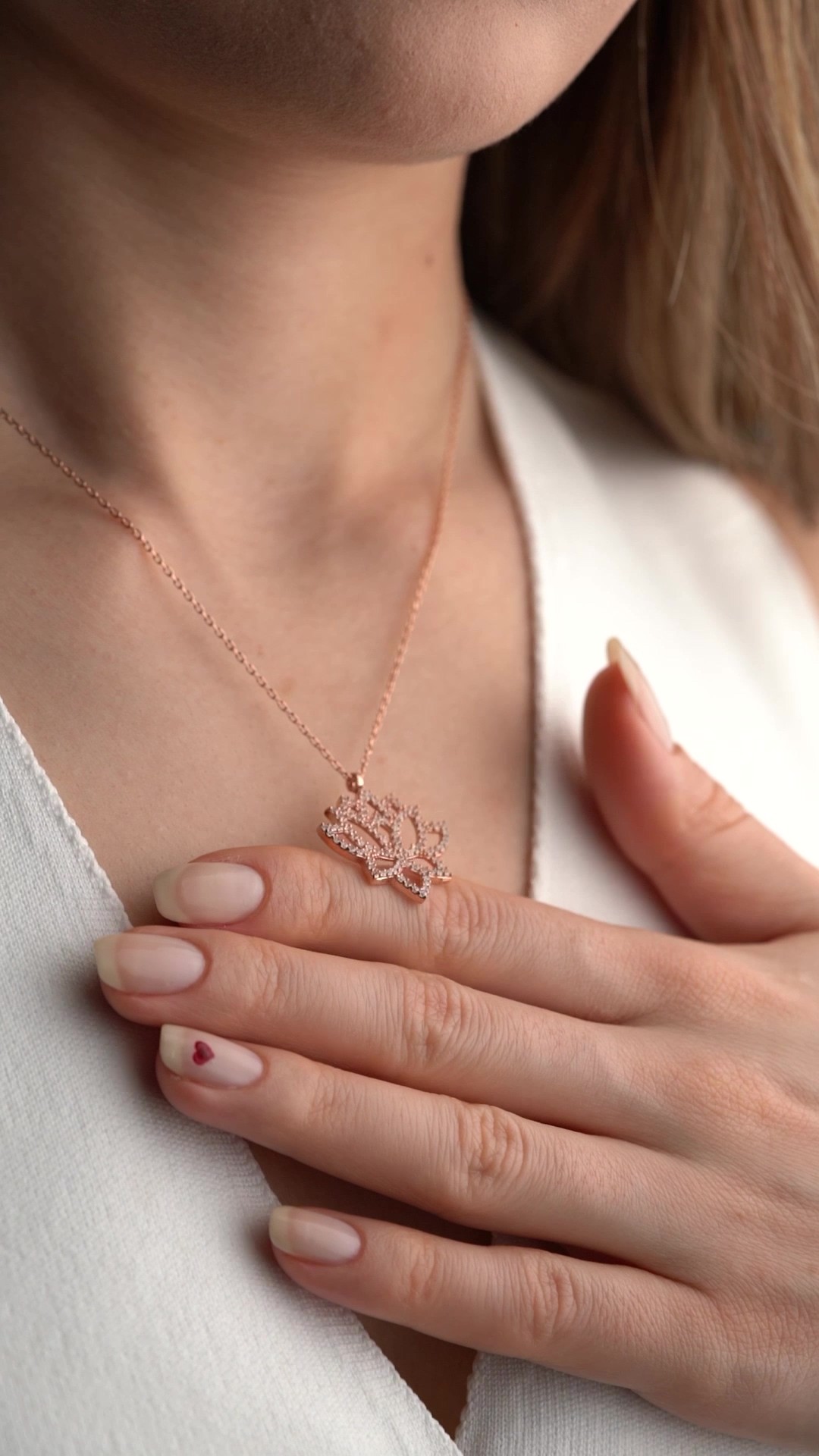 Gümüş Rose Lotus Çiçeği Kolye