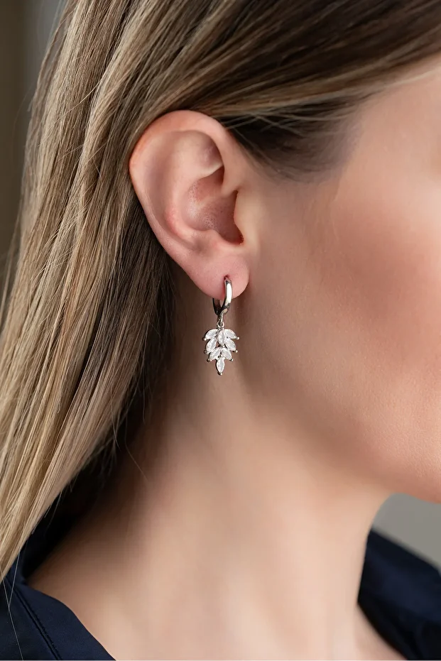 Gümüş Yaprak Küpe