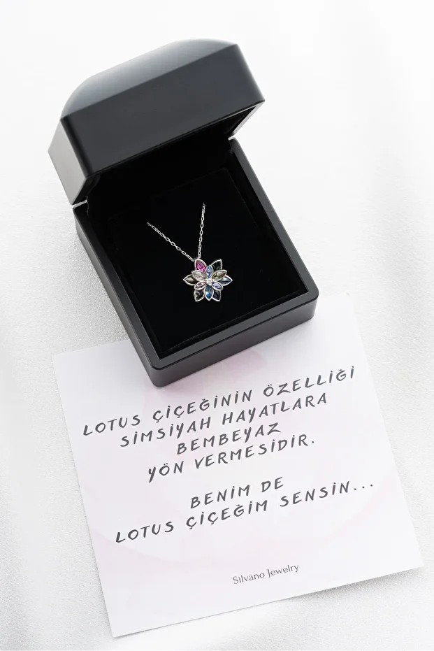 Gümüş Işıklı Kutu Renkli Lotus Kolye