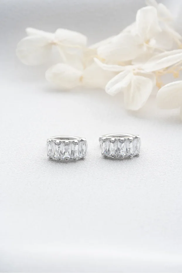 Gümüş Baget Taşlı Halka Küpe