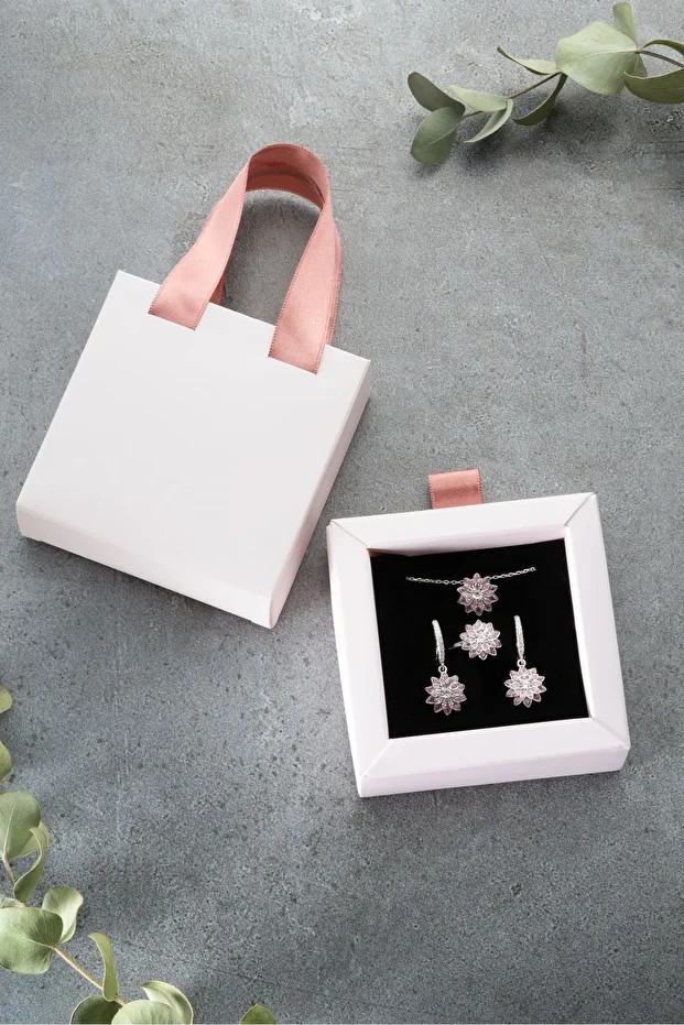 Gümüş Kutulu Pembe Taşlı Lotus Çiçeği Takı Seti