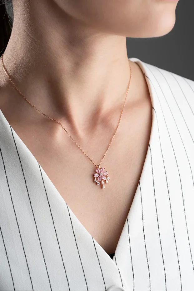 Gümüş Taşlı Lotus Çiçeği Kolye