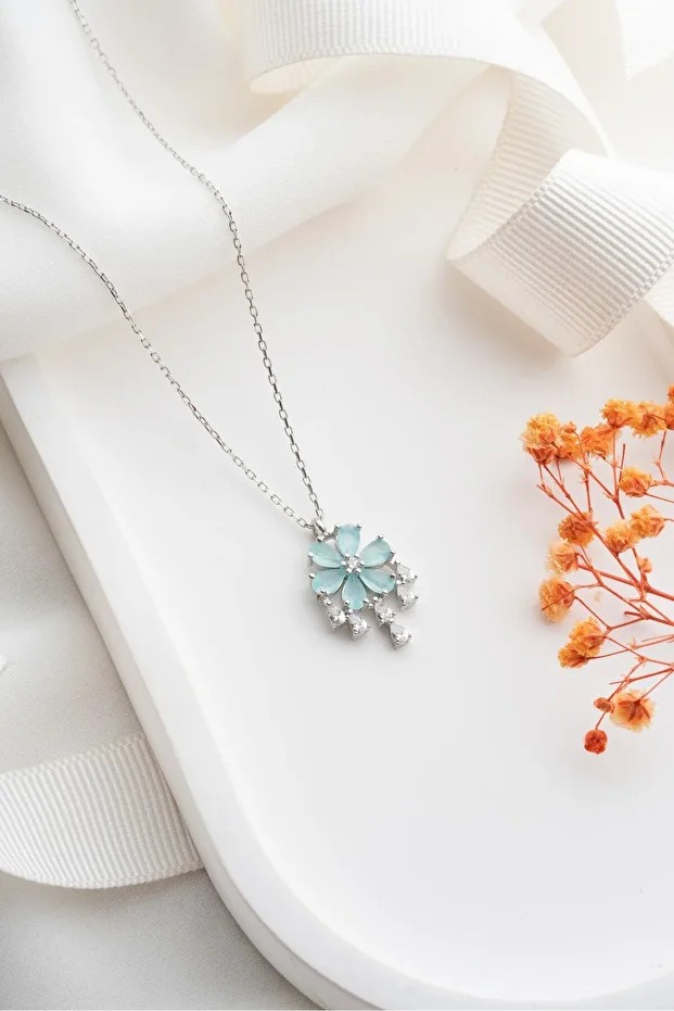 Gümüş Taşlı Lotus Çiçeği Kolye