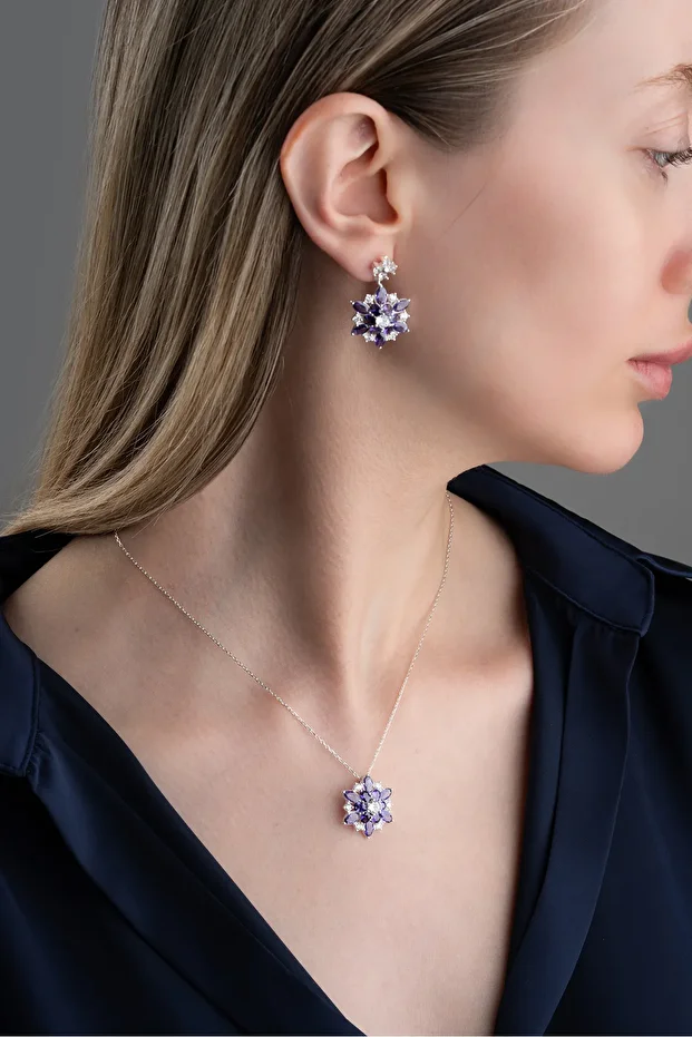 gümüş Işıklı Kutu Mor Oval Taşlı Takı (Kolye-Küpe) Seti