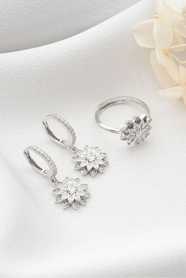 Gümüş Lotus Çiçeği Yüzük Küpe Seti
