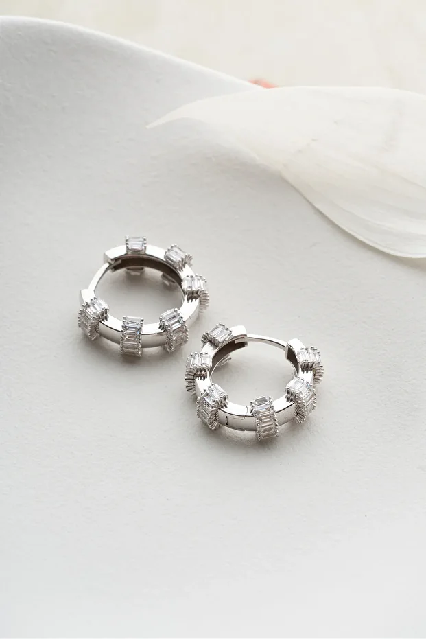 Gümüş Halka Baget Taşlı Küpe