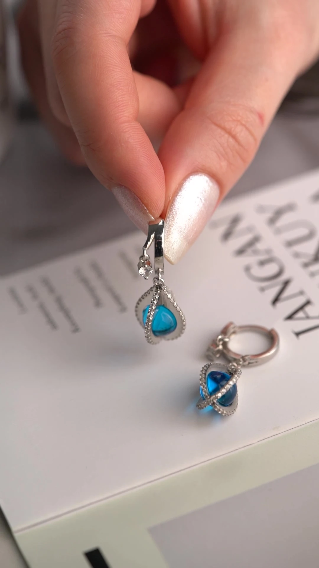 Gümüş Mavi Taşlı Damla Küpe