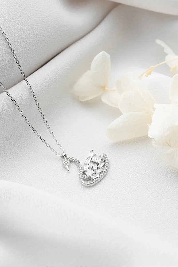 Gümüş Baget Taşlı Kuğu Kolye